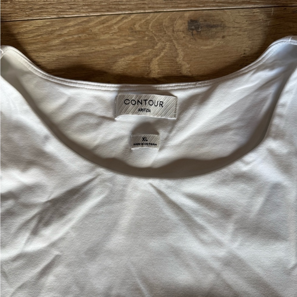 Aritzia White T-Shirt - Picture 2 of 2